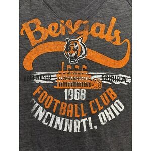 Cincinnati Bengals Womens NFL T-Shirt Gray Graphic Raglan Sleeve V-Neck M